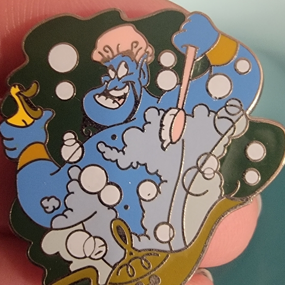 Disney Aladdin Color-Changing Mug with Aladdin/Jasmin 14oz & Pin! - Picture 9 of 12